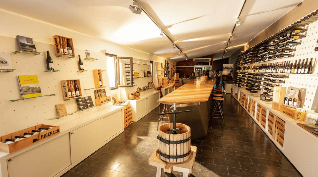 Cave à vin et un espace boutique
