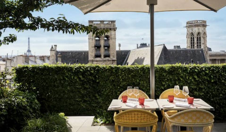 terrasse cheval blanc paris